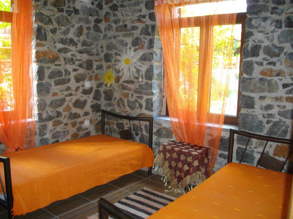 Ksenonas Chrusovitsi Hotel Khrisovitsion Exterior photo